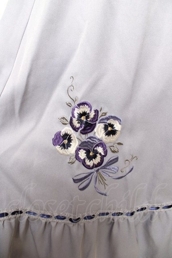 画像3: axes femme POETIQUE / パンジー刺繍ラッフルスカート M サックス Y-26-01-18-087-AX-SK-SZ-ZY (3)