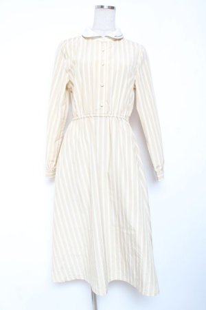 画像: F i.n.t / クレリックストライプシャツワンピース/ポムポムプリン F ベージュ Y-26-01-20-070-CA-OP-SZ-ZI