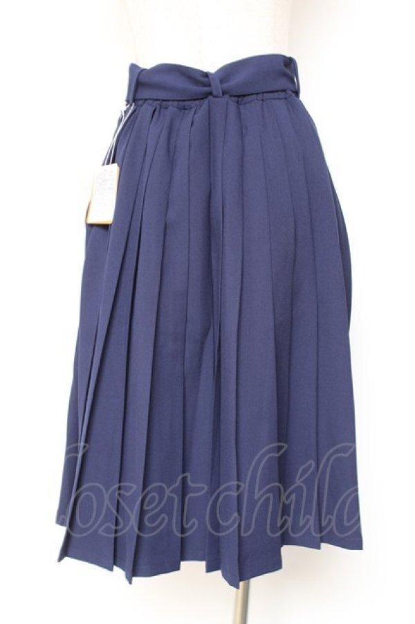 画像2: F i.n.t / 太ベルト付きプリーツスカート F ネイビー Y-26-01-20-158-CA-SK-SZ-ZI (2)