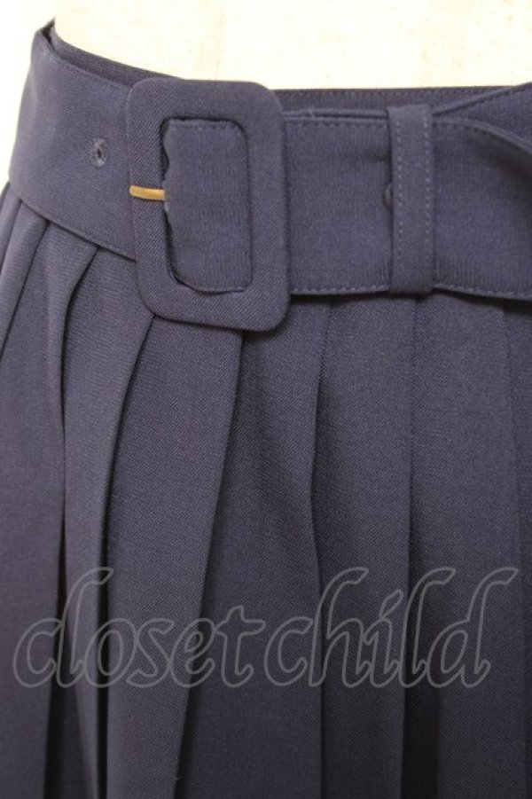 画像3: F i.n.t / 太ベルト付きプリーツスカート F ネイビー Y-26-01-20-158-CA-SK-SZ-ZI (3)