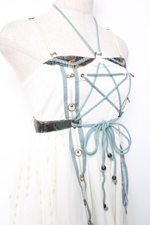 画像4: Ozz oneste / 五芒星フィッシュテールジャンパースカート  ホワイト Y-26-01-20-020-OO-OP-SZ-ZY (4)