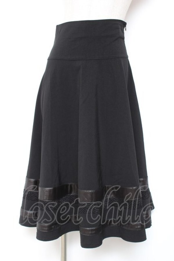 画像1: Ozz On / ストレッチフレアースカート  黒 Y-26-01-20-178-OO-SK-SZ-ZS (1)