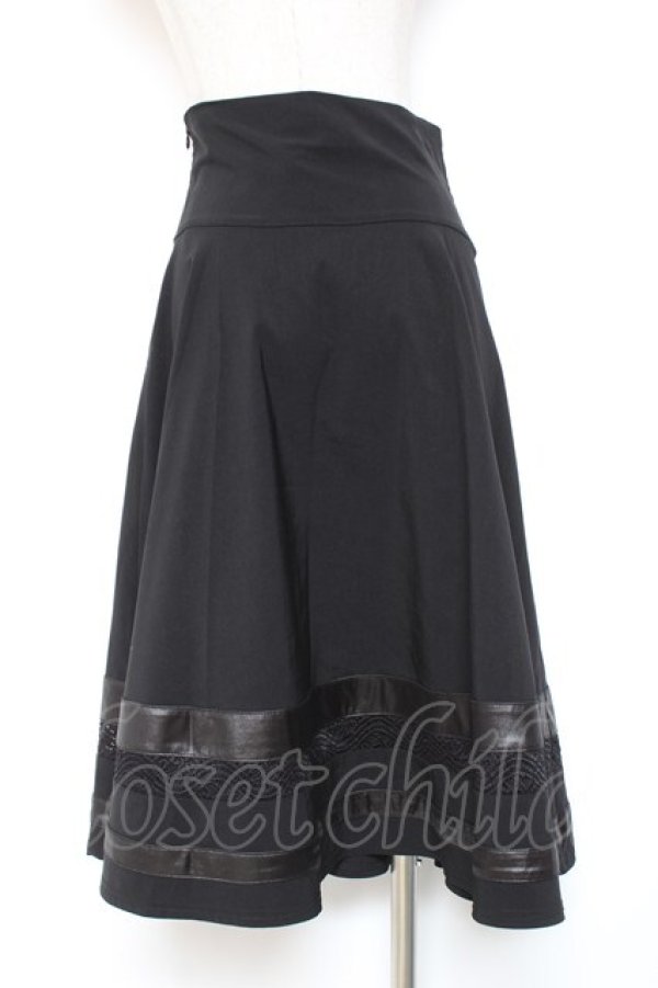 画像2: Ozz On / ストレッチフレアースカート  黒 Y-26-01-20-178-OO-SK-SZ-ZS (2)