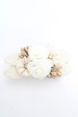 画像1: axes femme / フラワーモチーフクリップ  生成り Y-26-01-22-007-AX-AC-SZ-ZY (1)