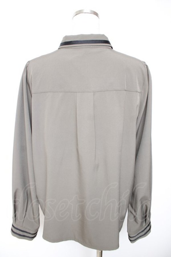 画像2: axes femme / ミリタリー風ブラウス  カーキ Y-26-01-22-047-AX-BL-SZ-ZY (2)