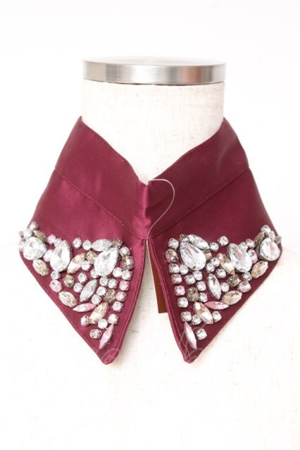 画像1: axes femme / ゴージャスビジュー付け襟  ワイン Y-26-01-22-018-AX-ZA-SZ-ZY (1)