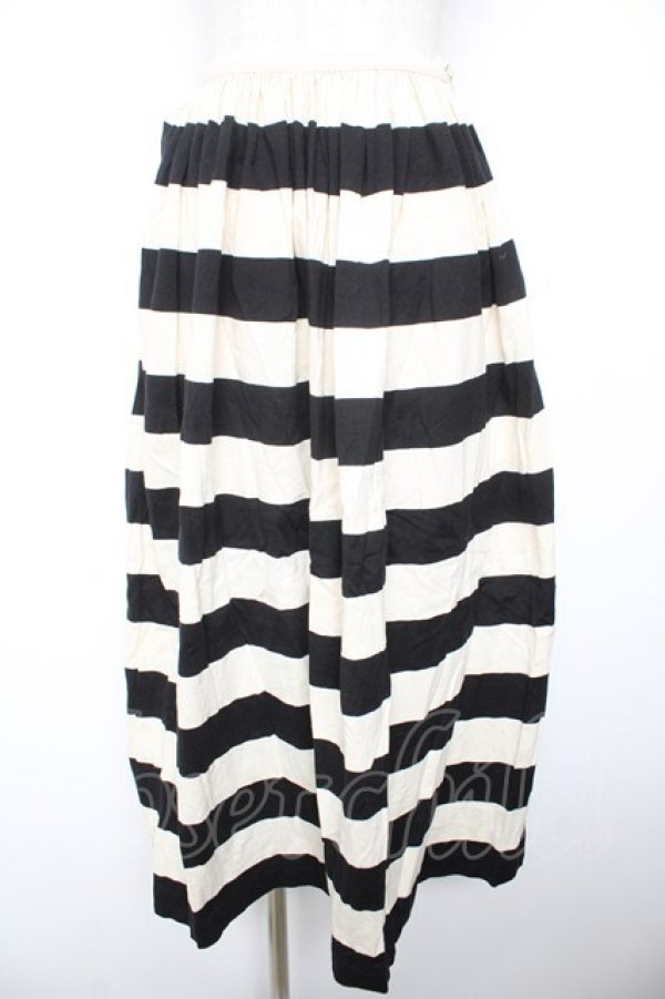 画像1: INGEBORG / ボーダースカート F 黒×オフ Y-26-01-22-162-LO-SK-SZ-ZY (1)