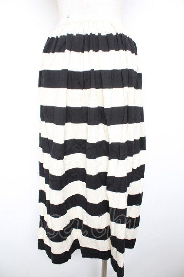 画像2: INGEBORG / ボーダースカート F 黒×オフ Y-26-01-22-162-LO-SK-SZ-ZY (2)
