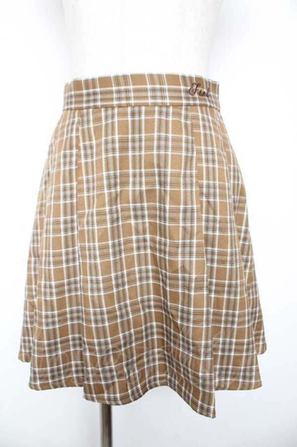 画像1: F i.n.t / ロゴ刺繍入りサイドプリーツチェックミニスカート F ベージュ×ホワイト Y-26-01-22-164-CA-SK-SZ-ZY (1)