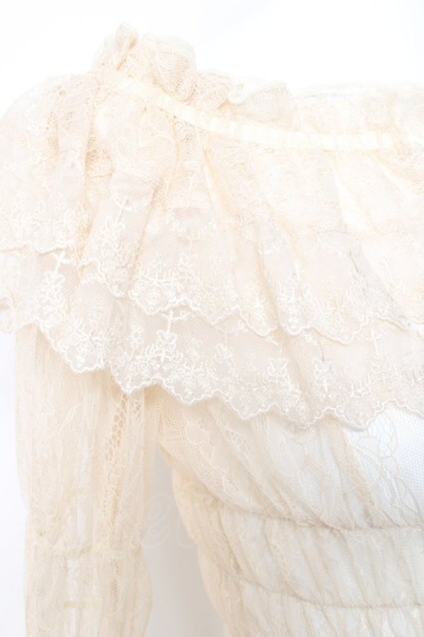 画像5: ATELIER PIERROT / Shirring Princess Sleeve Blouse-Lace-  生成り Y-26-01-24-061-EL-BL-SZ-ZY (5)