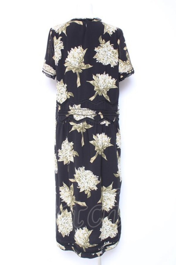 画像3: KANEKO ISAO / スズラン柄たくし上げリボン付き半袖ワンピース  ブラック Y-26-01-27-017-EL-OP-SA-ZY (3)