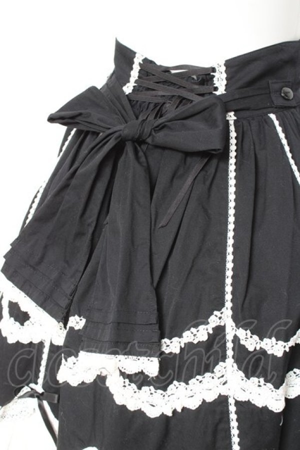 画像4: Angelic Pretty / スカラップドーリィスカート  黒×白 Y-26-01-27-038-AP-SK-SZ-ZY (4)