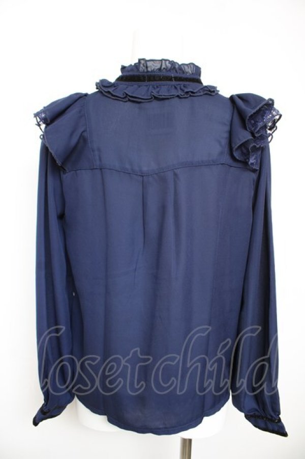 画像2: axes femme / ベロアリボン付フリルブラウス  ネイビー Y-26-01-28-086-AX-BL-SZ-ZY (2)