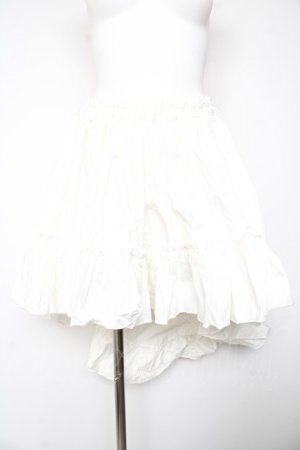 画像: MARBLE / 前短後長スカート  白 Y-26-01-28-133-GO-SK-SZ-ZY