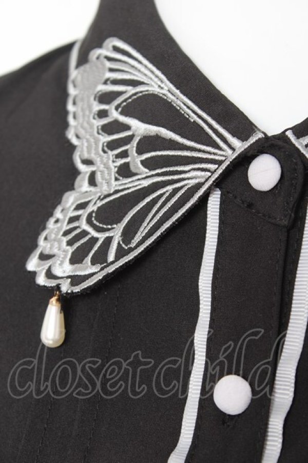 画像3: axes femme POETIQUE / バタフライ刺繍襟ブラウス M 黒 Y-26-01-31-047-AX-BL-SZ-ZY (3)
