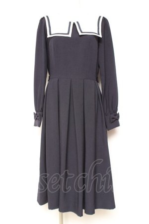 画像: Innocent World White / スクエアーカラーワンピース  ネイビー Y-26-01-31-125-IW-OP-SZ-ZY