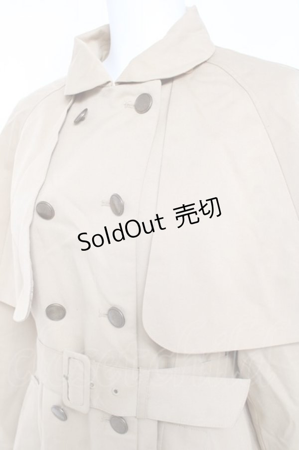 画像3: F i.n.t / ケープ付きフレアーワンピースコート F ベージュ Y-26-01-31-129-CA-CO-SZ-ZI (3)