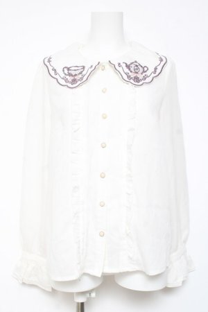 画像: Amavel / ティーセット刺繍入りジャボ付きブラウス F ラベンダー Y-26-02-04-067-CA-BL-SZ-ZY