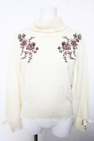 画像: axes femme / フラワー刺繍タートルニット M 生成り Y-26-02-05-060-AX-TO-SZ-ZY
