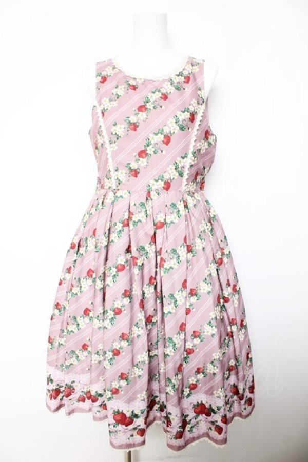 画像1: axes femme kawaii / いちご柄ジャンパースカート M ピンク Y-26-02-05-082-AX-OP-SZ-ZY (1)