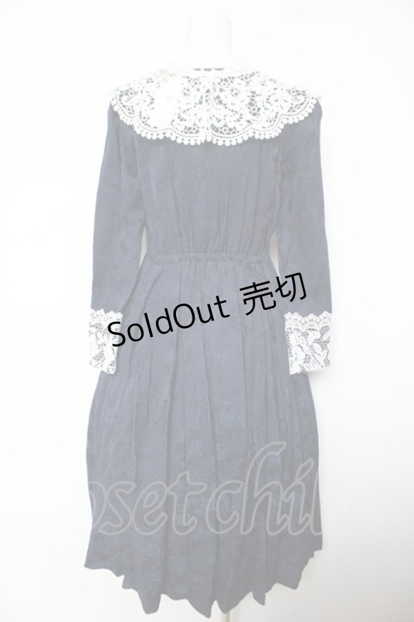 画像2: axes femme NOSTALGIE / レース襟付ジャガードワンピース M 紺 Y-26-02-05-090-AX-OP-SZ-ZY (2)