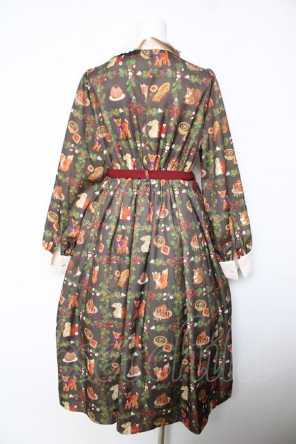 画像2: axes femme kawaii / 森のケーキ屋さん柄ワンピース M 茶 Y-26-02-05-092-AX-OP-SZ-ZY (2)