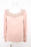 画像1: axes femme / フラワーレース使いインナーカットソー  ピンク Y-26-02-09-070-AX-TO-SZ-ZY (1)