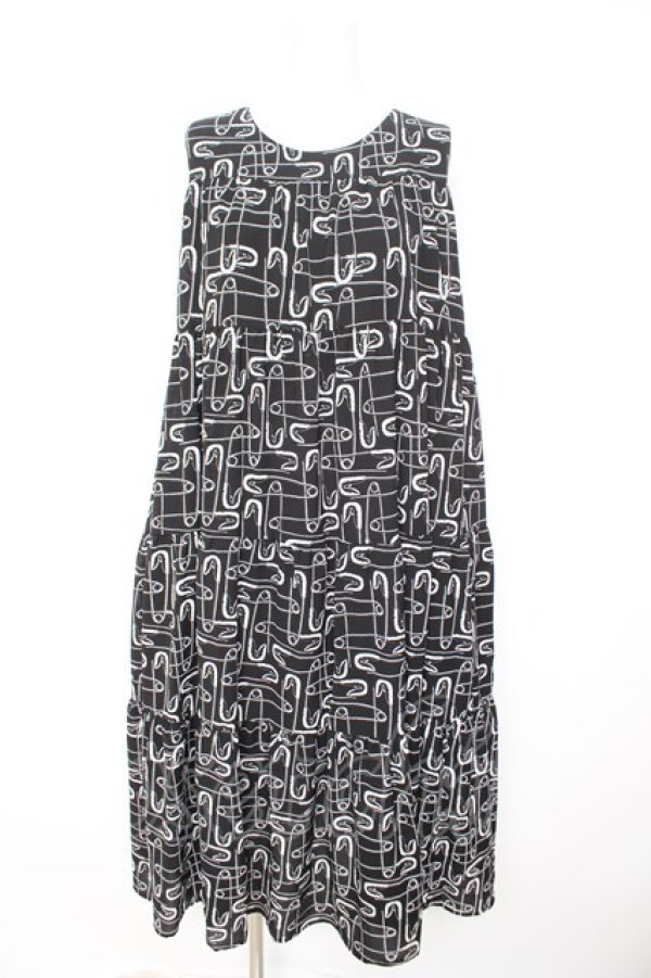 画像1: axes femme / 総柄ティアードワンピース  黒 Y-26-02-09-121-AX-OP-SZ-ZY (1)