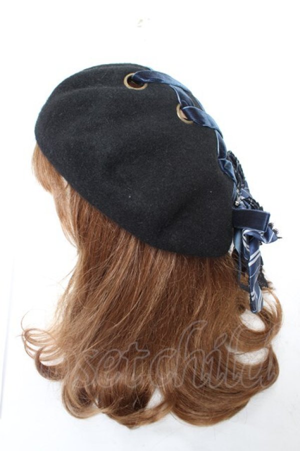 画像3: ATELIER PIERROT / ハリー・ポッターリボンブローチ付きレースアップベレー帽  レイブンクロー（ブルー） Y-26-02-09-014-EL-ZA-KB-ZY (3)