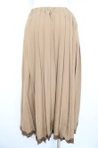 画像2: axes femme / アシメプリーツロングスカート  ベージュ Y-26-02-09-155-AX-SK-SZ-ZY (2)