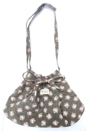 画像: PINK HOUSE / ブーケ柄キルティング巾着バッグ  カーキ Y-26-02-09-040-LO-BG-SZ-ZY