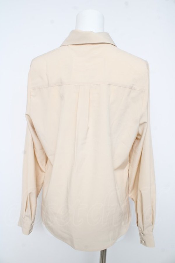 画像2: Fi.n.t / ネクタイツキビッグカラーシャツ  生成り Y-26-02-11-046-CA-BL-SZ-ZY (2)