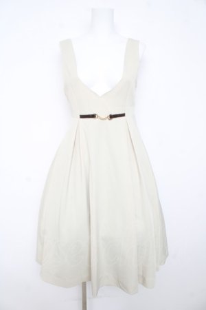 画像: F i.n.t / チェーンビット使いディープVネックジャンパースカート  グリーン Y-26-02-11-061-CA-OP-SZ-ZY