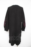 画像2: axes femme / 袖刺繍チャイナ釦ニットワンピース M 黒 Y-26-02-11-079-AX-OP-SZ-ZY (2)