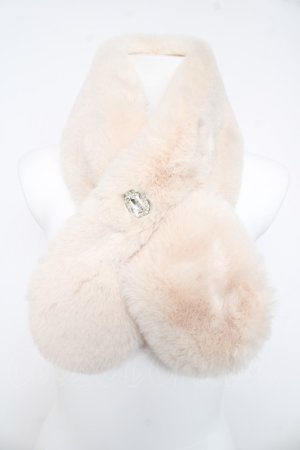 画像: axes femme / ブローチ付きファーティペット  生成り Y-26-02-11-003-AX-ZA-SZ-ZY