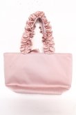 画像2: Maison de FLEUR / ピンクピンクサテンフリルトートバッグ F ピンク Y-26-02-13-065-LO-BG-SZ-ZY (2)