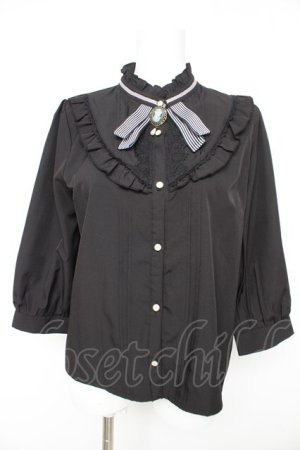 画像: axes femme / カメオブローチ付シフォンブラウス F 黒 Y-26-02-13-087-AX-BL-SZ-ZY