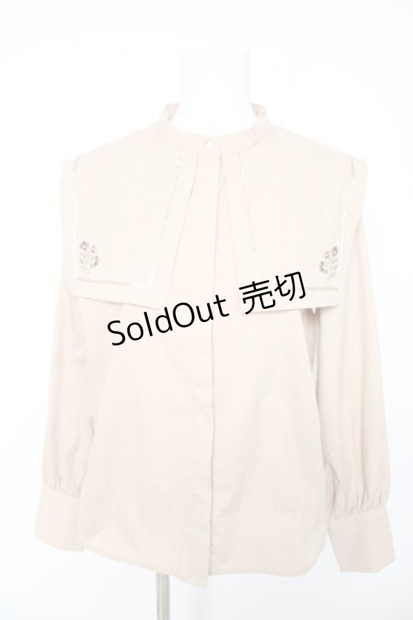 画像1: axes femme / ビッグセーラーロングブラウス F ベージュ Y-26-02-15-095-AX-BL-SZ-ZS (1)