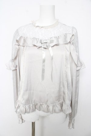 画像: Angelic Pretty / Lacy Frillブラウス  グレー Y-26-02-15-116-AP-BL-SZ-ZY