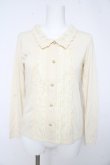 画像1: axes femme / ブローチ付きブラウス風プルオーバー（ブローチ欠品） Ｍ 生成り Y-26-02-15-012-AX-TO-IG-ZY (1)