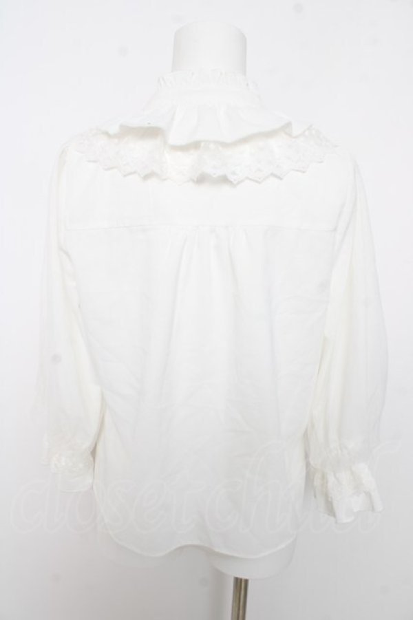 画像2: axes femme / マイメロディ/ブラウス F 白 Y-26-02-15-126-AX-BL-SZ-ZY (2)