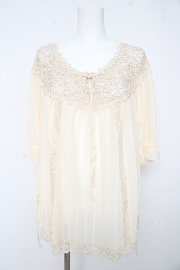 画像1: axes femme / オフショルカギ針編みブラウス M 生成り Y-26-02-15-022-AX-TO-IG-ZY (1)