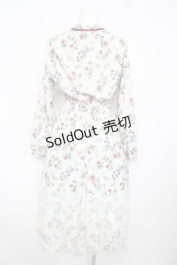 画像2: axes femme / ベリー柄ロングワンピース F 白 Y-26-02-17-153-AX-OP-SZ-ZY (2)