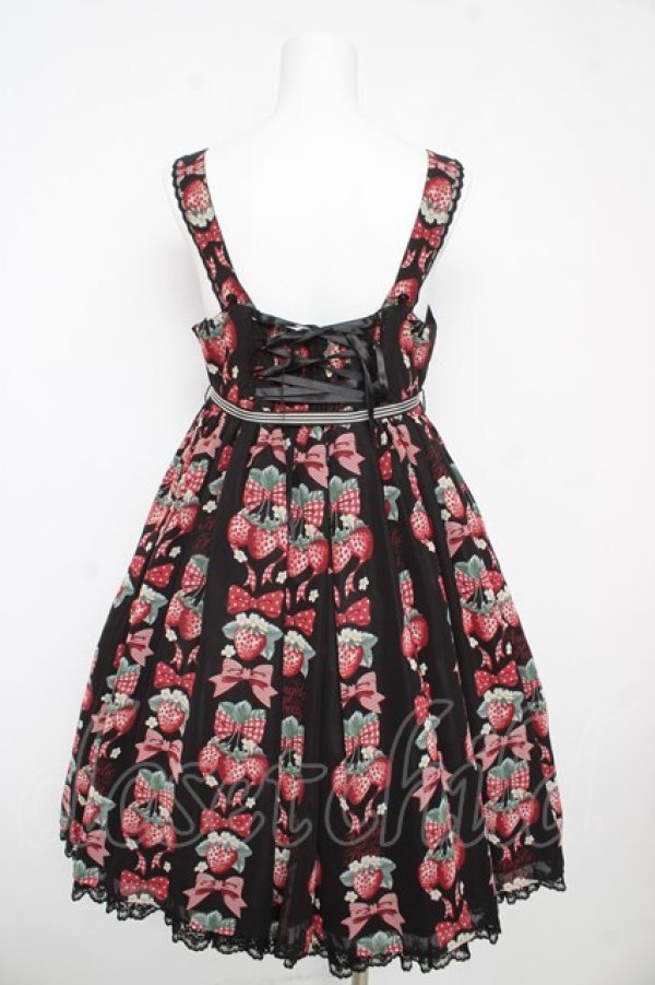 画像2: Angelic Pretty / Strawberry Dollジャンパースカート  黒 Y-26-02-17-208-AP-OP-SZ-ZY (2)