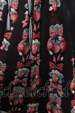 画像4: Angelic Pretty / Strawberry Dollジャンパースカート  黒 Y-26-02-17-208-AP-OP-SZ-ZY (4)