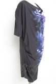 画像4: CIVARIZE / モードドレープフラワーTシャツ 44 ブラック×ブルー Y-26-02-19-083-GO-TS-SZ-ZY (4)