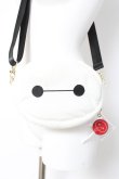 画像1: Maison de FLEUR / BAYMAX/フェイスショルダーバッグ F ホワイト Y-26-02-19-011-LO-BG-SZ-ZY (1)