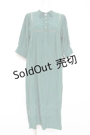 画像: axes femme POETIQUE / フラワー刺繍エンパイアワンピース M グリーン Y-26-02-19-129-AX-OP-SZ-ZS