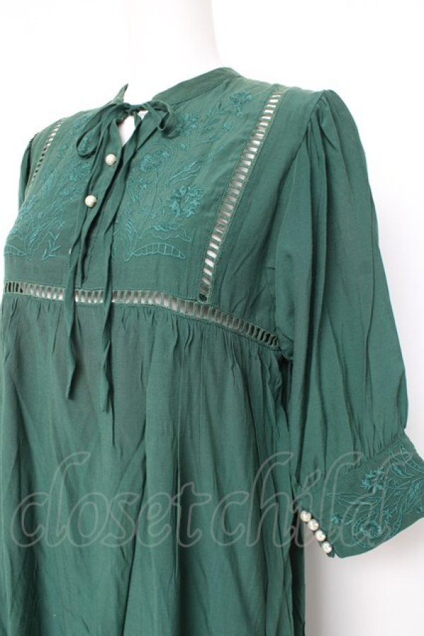 画像3: axes femme POETIQUE / フラワー刺繍エンパイアワンピース M グリーン Y-26-02-19-129-AX-OP-SZ-ZY (3)