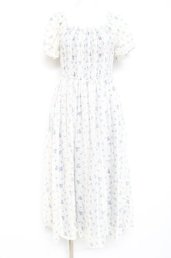 画像1: F i.n.t / フリル使い小花柄シャーリングワンピース F ブルー Y-26-02-19-156-CA-OP-SZ-ZY (1)